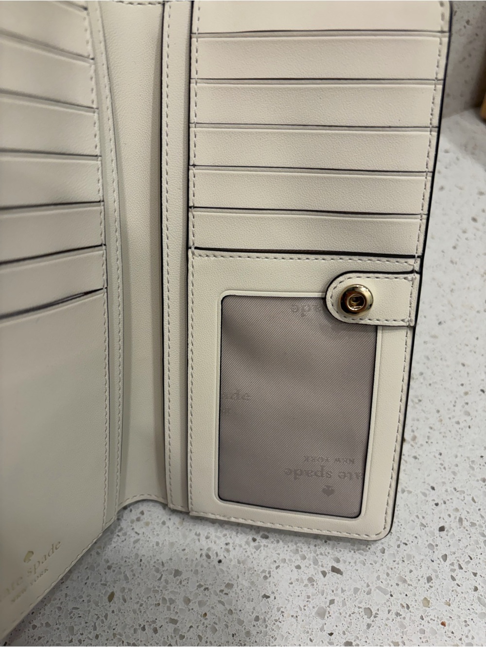 Kate Spade New York Strawberry Bifold Wallet Pink Red Berries NWOT Leather - Picture 10 of 12